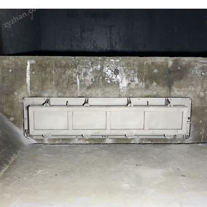 上海花木調蓄池沖洗門安裝現場